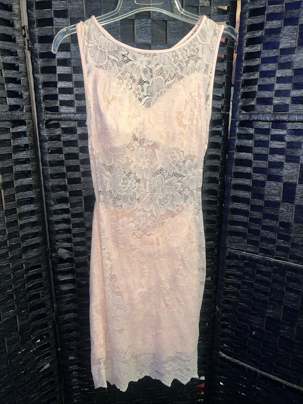 bebe Pale Pink Lace Midi Dress size XXS knee length